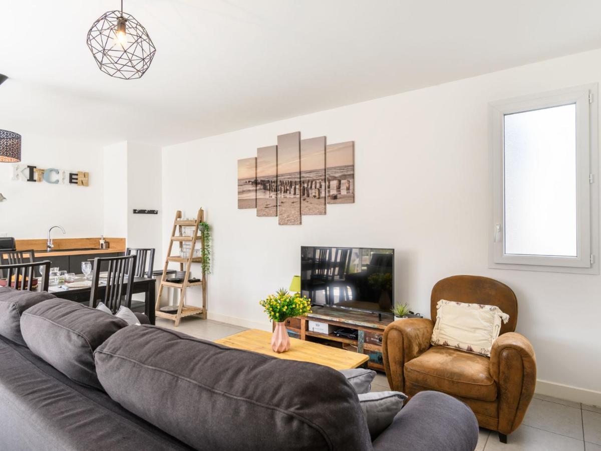 Les Patios De Flore-1 By Interhome *