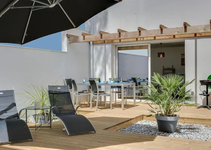 Apartment Les Patios de Flore